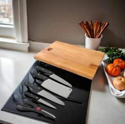 Wooden Chopping Board With 5 Pcs Knife Set